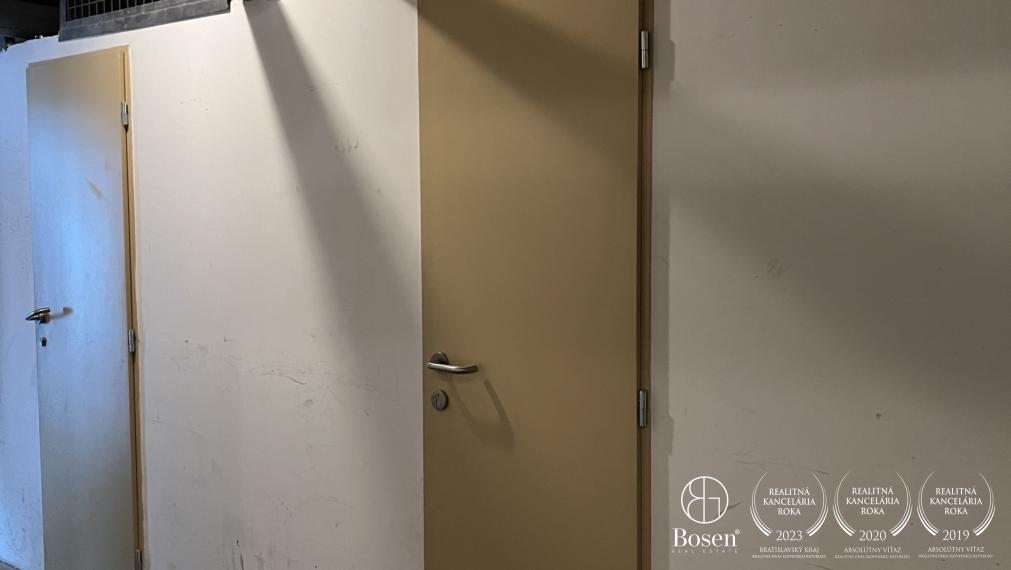 Prenájom 2-izbový byt s veľkou terasou a výhľadom na BA