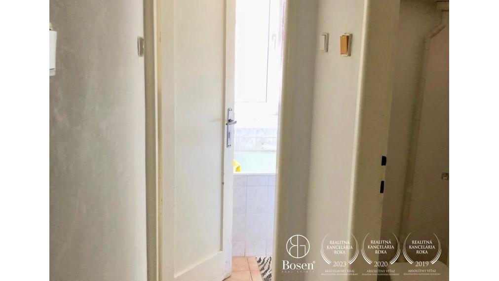 3 izbový byt s parkovaním, Ružinov - Nivy