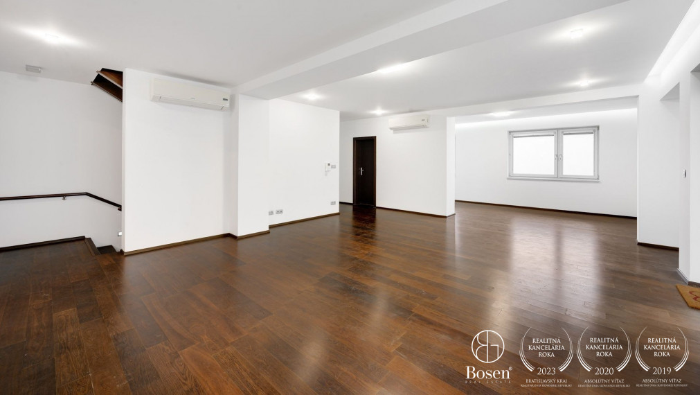 BOSEN | Superior 8 rooms. family house under Slavín