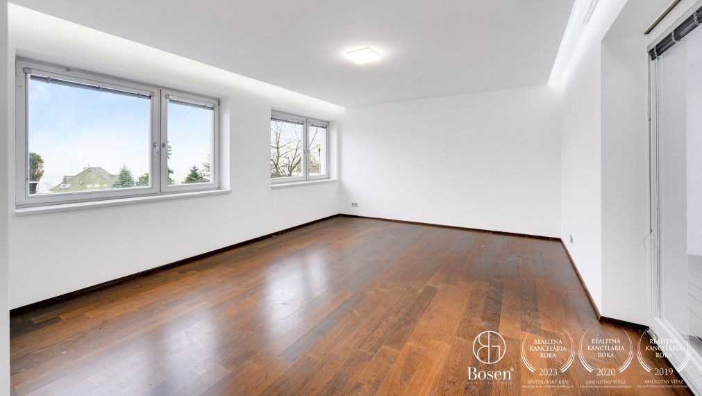 BOSEN | Superior 8 rooms. family house under Slavín