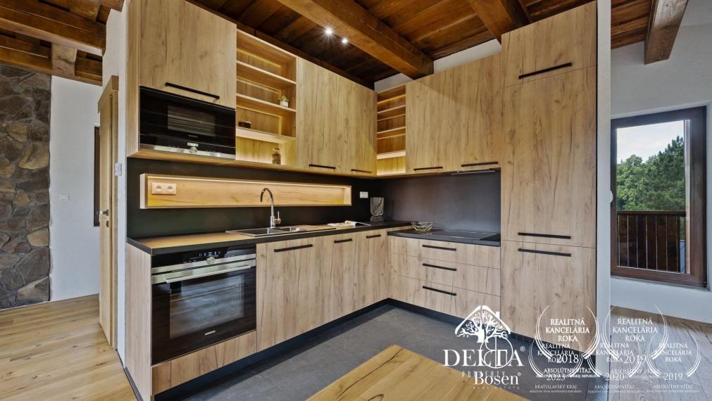 PREDANÉ BOSEN | Nadštandardná 5 izbová rekreačná chata neďaleko strediska Krahule a Skalka