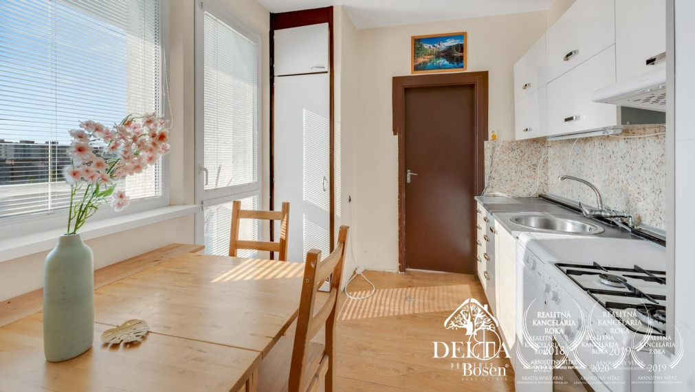 PREDANÉ - DELTA | 3 izbový byt s balkónom a pekným výhľadom, Dúbravka - Bratislava