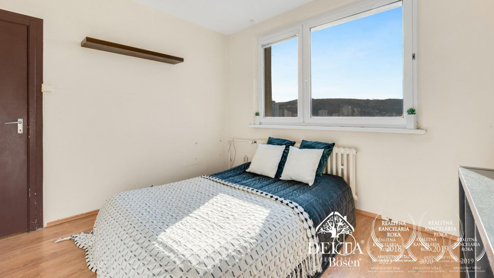 PREDANÉ - DELTA | 3 izbový byt s balkónom a pekným výhľadom, Dúbravka - Bratislava