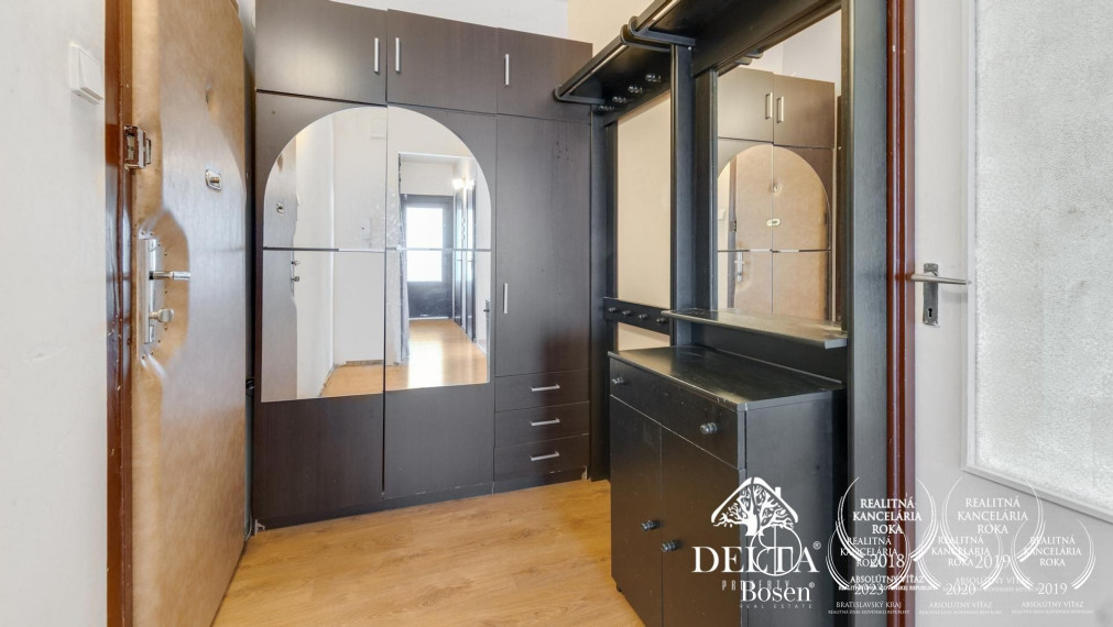 PREDANÉ - DELTA | 3 izbový byt s balkónom a pekným výhľadom, Dúbravka - Bratislava