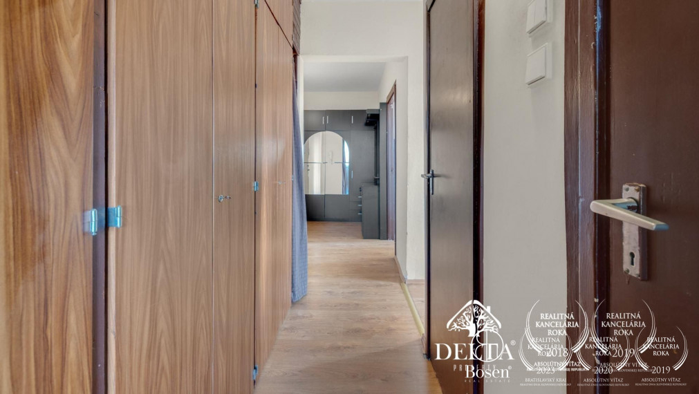 PREDANÉ - DELTA | 3 izbový byt s balkónom a pekným výhľadom, Dúbravka - Bratislava