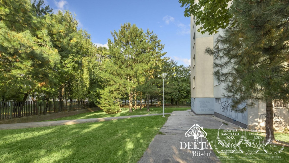 PREDANÉ - DELTA | 3 izbový byt s balkónom a pekným výhľadom, Dúbravka - Bratislava