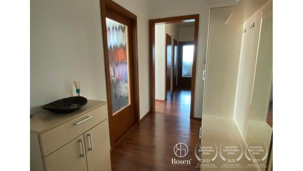 BOSEN | Predaný 3 izbový byt s loggiou, Mamateyova ul., Petržalka, 73 m2
