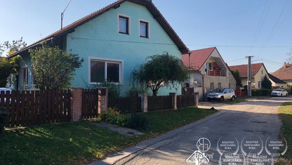 PREDANÉ - BOSEN | 5 izbový rodinný dom s garážou, Závod