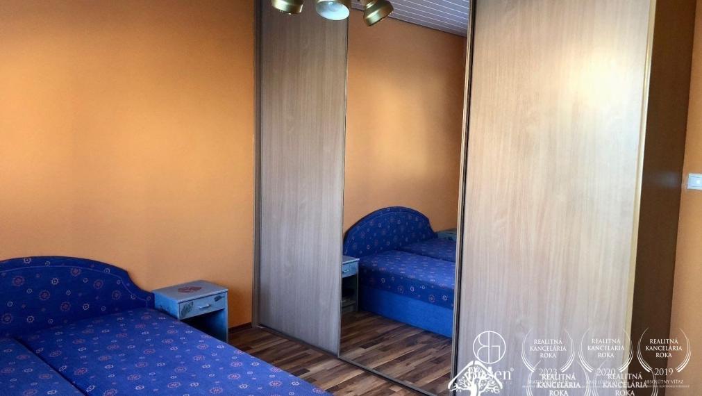 PREDANÉ - BOSEN | 5 izbový rodinný dom s garážou, Závod