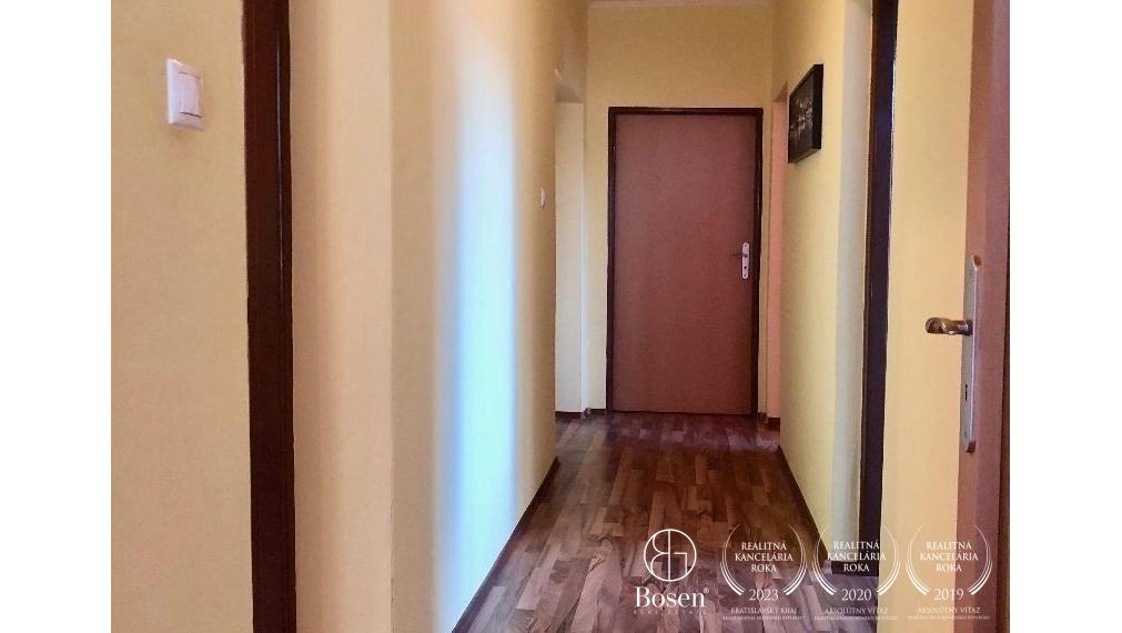 PREDANÉ - BOSEN | 5 izbový rodinný dom s garážou, Závod