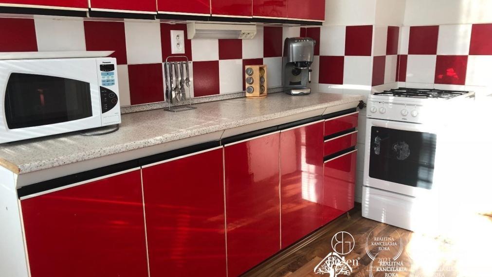 PREDANÉ - BOSEN | 5 izbový rodinný dom s garážou, Závod