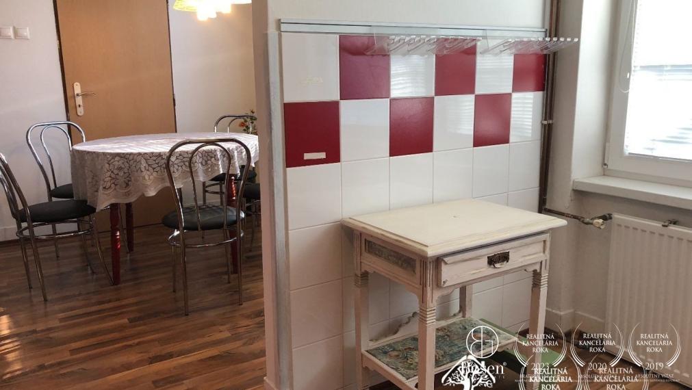 PREDANÉ - BOSEN | 5 izbový rodinný dom s garážou, Závod