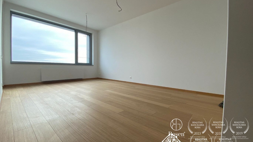 BOSEN | PREDANÉ: SKY PARK - 2 izbový byt na 18. poschodí, Továrenská ul., Staré Mesto, 51 m2