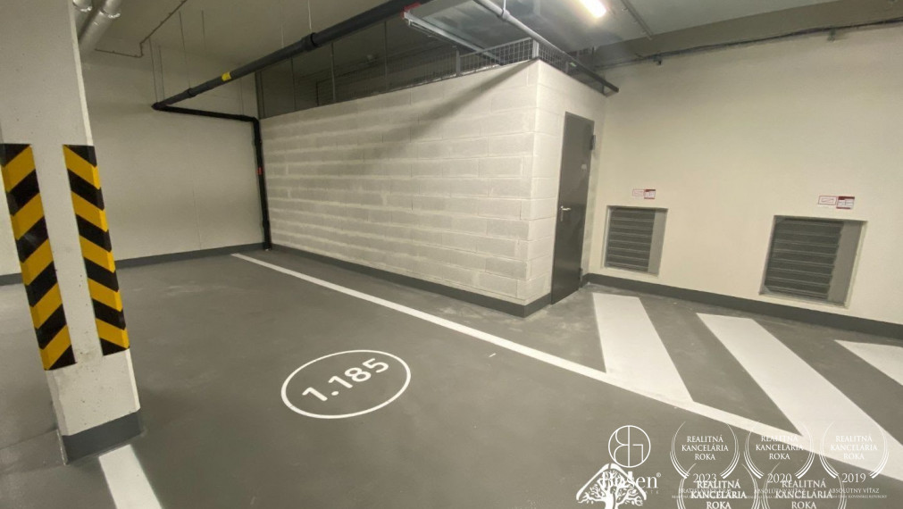 BOSEN | PREDANÉ: SKY PARK - 2 izbový byt na 18. poschodí, Továrenská ul., Staré Mesto, 51 m2