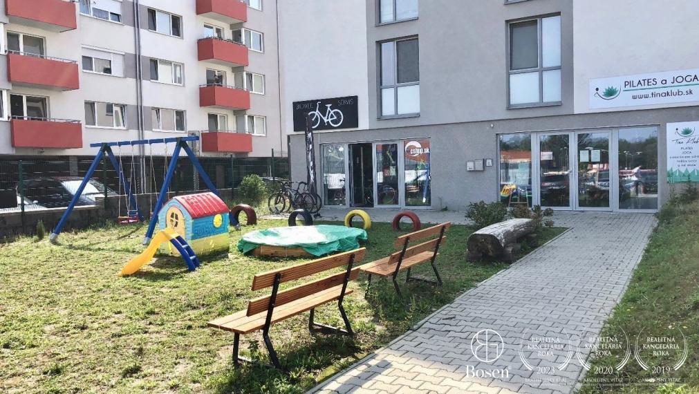 BOSEN - Obchodné/kancelárske priestory v novostavbe, Pod Glavicou, Bratislava - Devínska Nová Ves