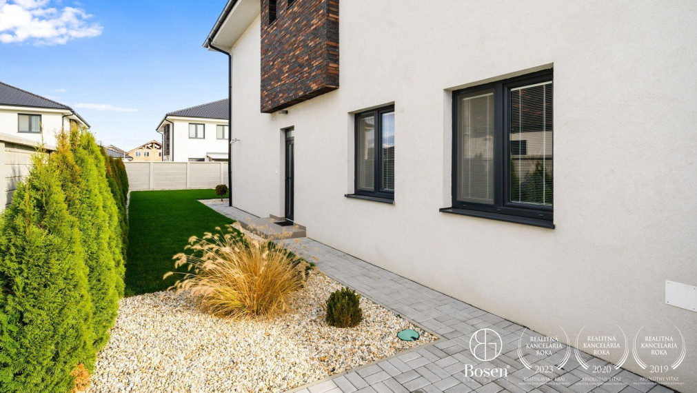 BOSEN |  3 izb.byty s vlastným parkovaním,priestranou záhradou