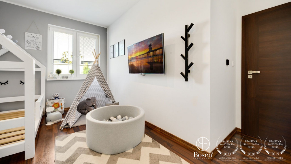 BOSEN |  3 izb.byty s vlastným parkovaním,priestranou záhradou