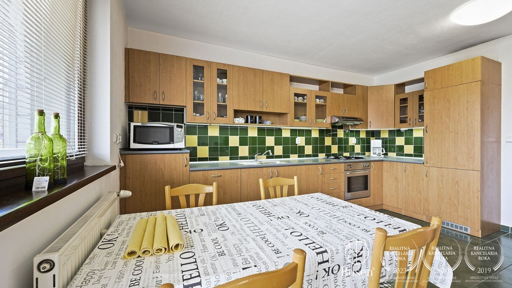 Zariadený 3 izbový byt, Šancová, Staré Mesto, 93 m2