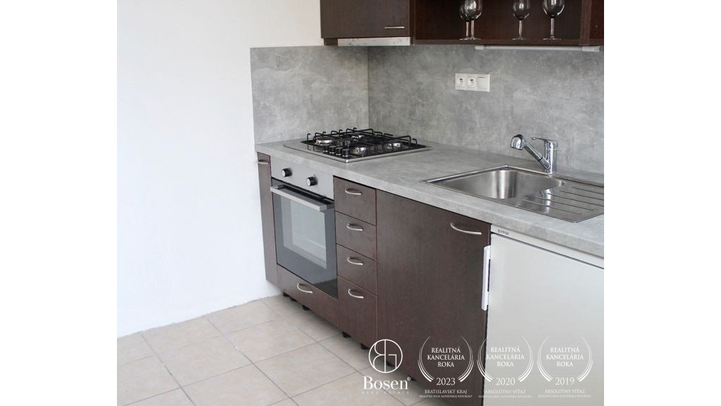 Prenájom 1 izb.byt na Hraničnej ulici, Ružinov, 45m2