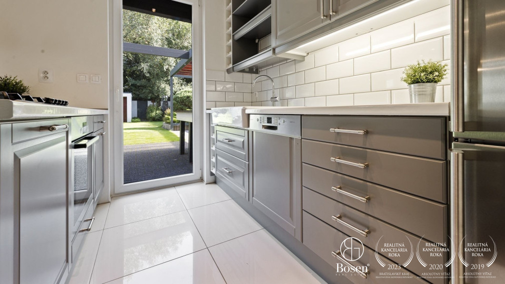 5 izb. rodinný dom s výhľadom do lesa - Petržalka, Slnečnice