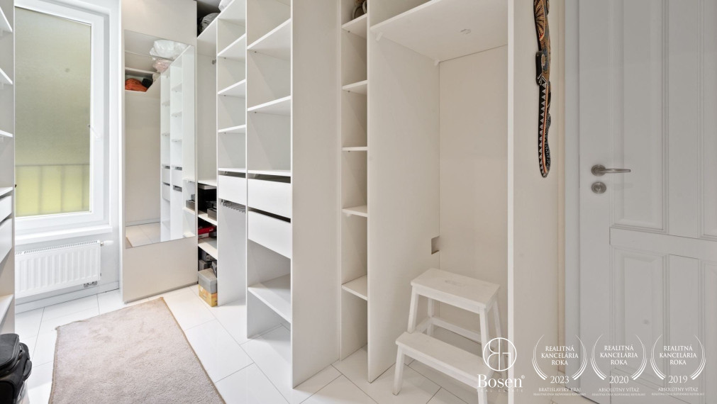 5 izb. rodinný dom s výhľadom do lesa - Petržalka, Slnečnice