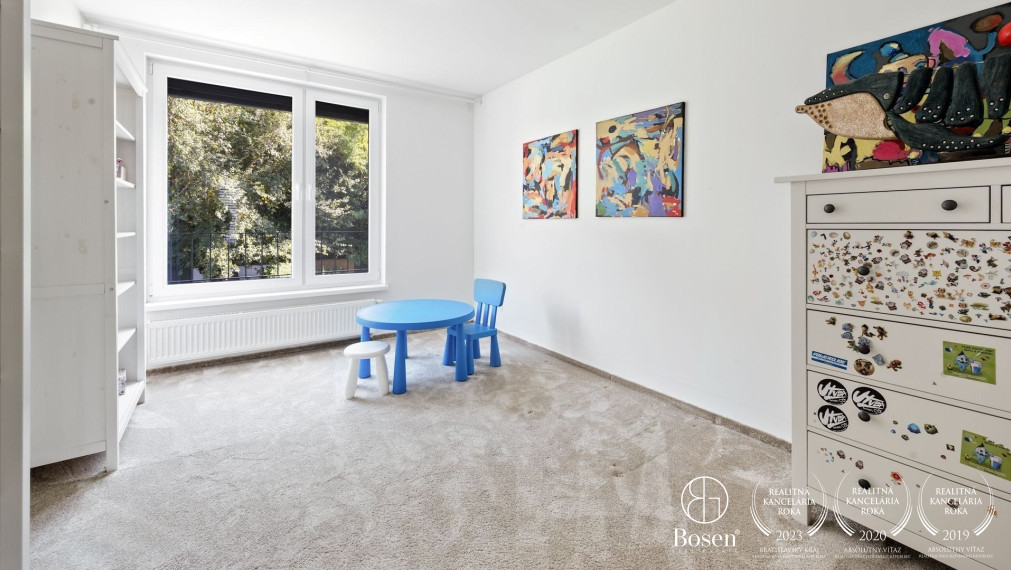 5 izb. rodinný dom s výhľadom do lesa - Petržalka, Slnečnice