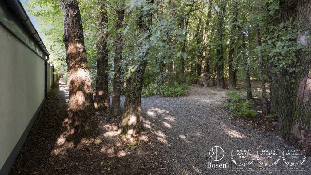 5 izb. rodinný dom s výhľadom do lesa - Petržalka, Slnečnice