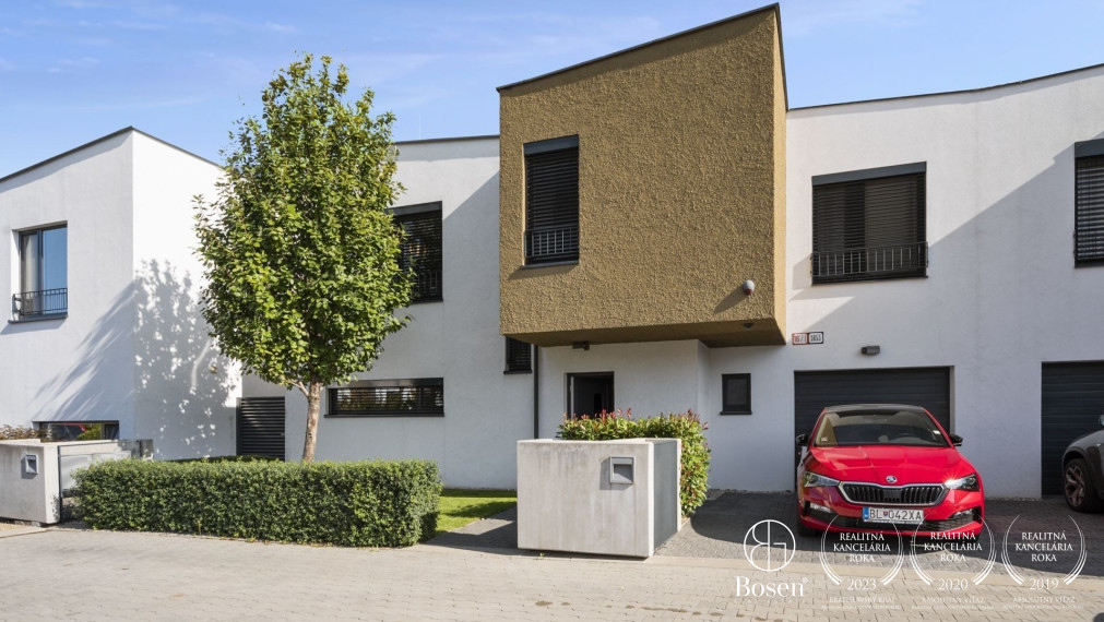 5 izb. rodinný dom s výhľadom do lesa - Petržalka, Slnečnice