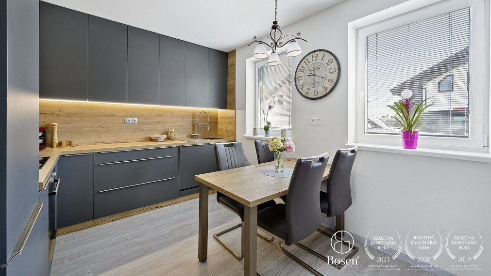 Zariadený 4 izbový mezonet so záhradkou, Hviezdoslavov