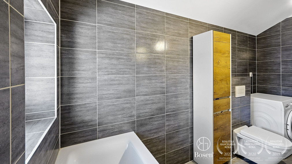 Zariadený 4 izbový mezonet so záhradkou, Hviezdoslavov