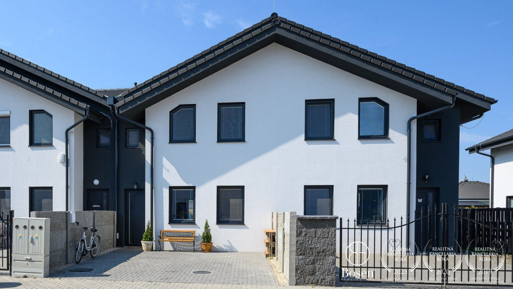 Zariadený 4 izbový mezonet so záhradkou, Hviezdoslavov