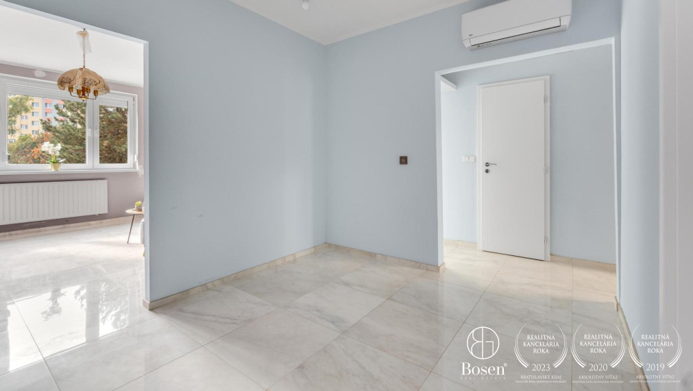 BOSEN |  REZERVOVANÝ 4 izbový byt s loggiou, Krásnohorská - Petržalka, 86 m2