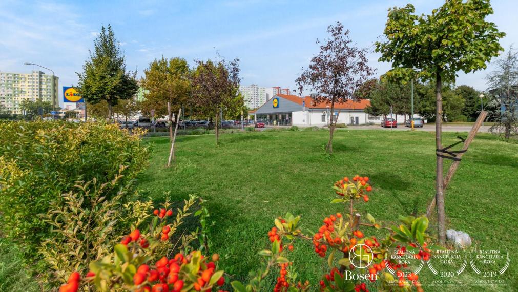 BOSEN |  REZERVOVANÝ 4 izbový byt s loggiou, Krásnohorská - Petržalka, 86 m2