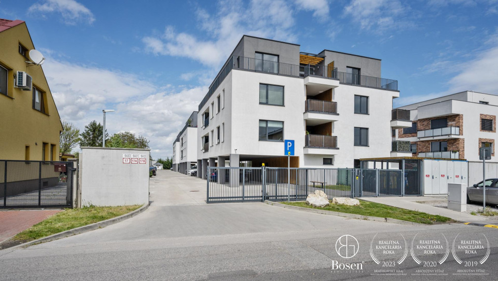 REZERVOVANÝ | Priestranný 2 izb.byt s predzáhradkou v projekte Na Piesku, Ružinov, 145 m2