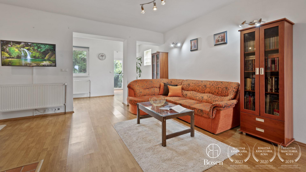 PREDANÉ v prvý deň obhliadok  - BOSEN |  5 izbový RD s možnosťou dvojgeneračného bývania