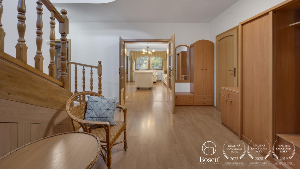 PREDANÉ - BOSEN | 6 izbový rodinný dom s bazénom, Miloslavov - Alžbetin Dvor