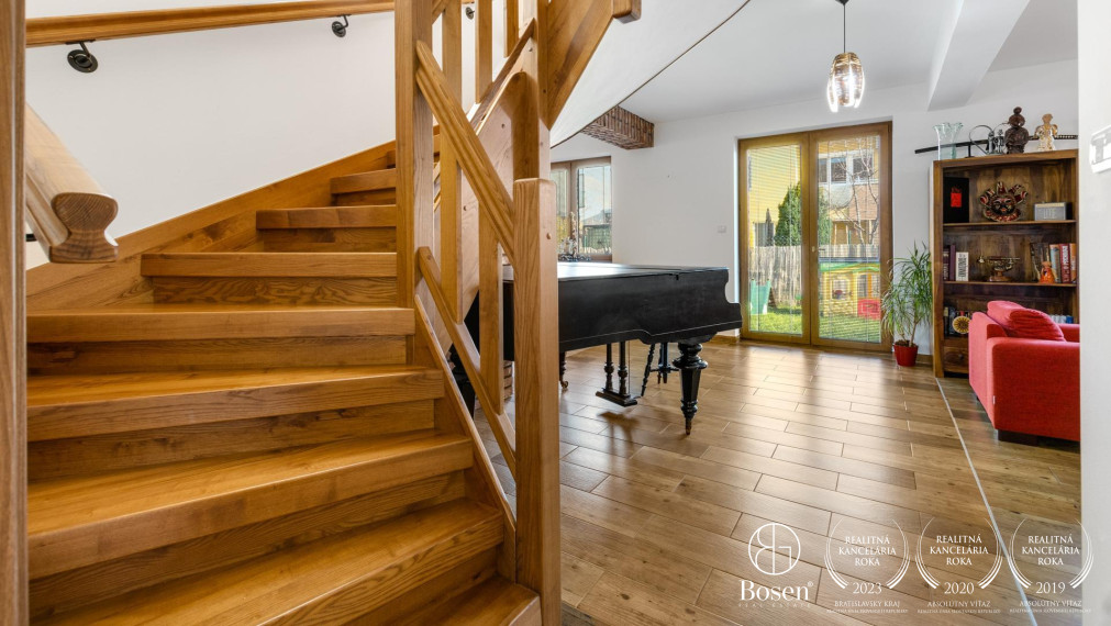 BOSEN | Dvojpodlažný 5 izbový rodinný dom, Devínska Nová Ves