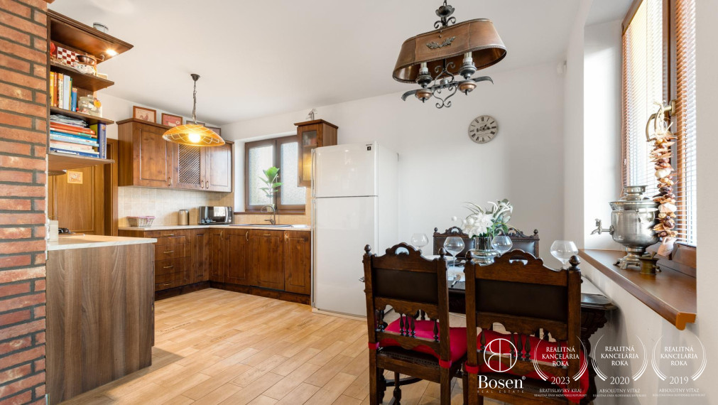 BOSEN | Dvojpodlažný 5 izbový rodinný dom, Devínska Nová Ves