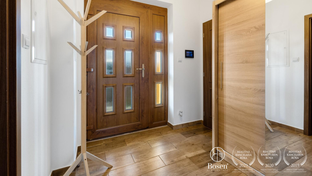 BOSEN | Dvojpodlažný 5 izbový rodinný dom, Devínska Nová Ves