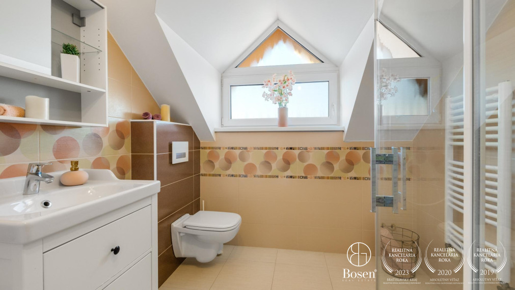 BOSEN | Dvojpodlažný 5 izbový rodinný dom, Devínska Nová Ves