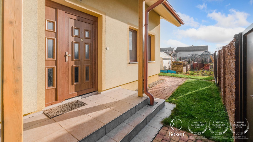 BOSEN | Dvojpodlažný 5 izbový rodinný dom, Devínska Nová Ves