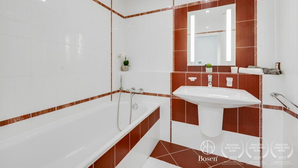 BOSEN | PREDANÉ: 2 izbový byt s výhľadom na Bratislavu, Karlova Ves, Kresánkova ul.