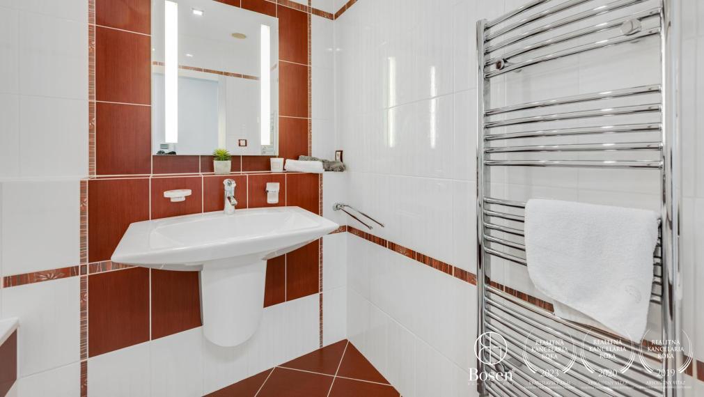 BOSEN | PREDANÉ: 2 izbový byt s výhľadom na Bratislavu, Karlova Ves, Kresánkova ul.