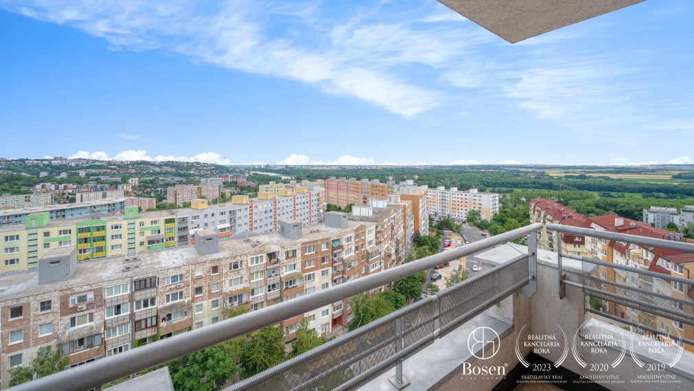 BOSEN | PREDANÉ: 2 izbový byt s výhľadom na Bratislavu, Karlova Ves, Kresánkova ul.