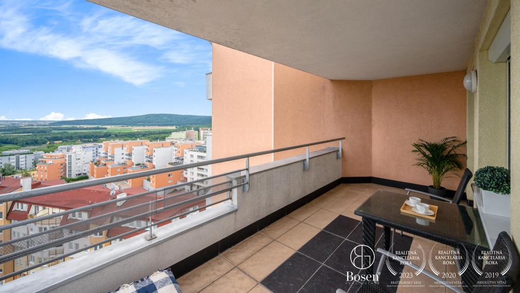 BOSEN | PREDANÉ: 2 izbový byt s výhľadom na Bratislavu, Karlova Ves, Kresánkova ul.