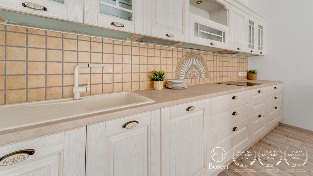 BOSEN | 3 izbový byt so záhradou STEIN 2