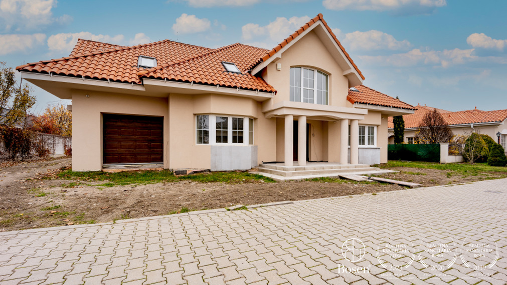 PREDANÉ na prvej obhliadke  - BOSEN |  6 izbový rodinný dom so slnečným pozemkom, Rusovce - Bratislava