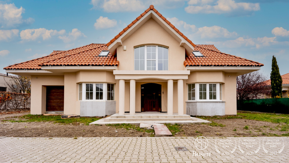 PREDANÉ na prvej obhliadke  - BOSEN |  6 izbový rodinný dom so slnečným pozemkom, Rusovce - Bratislava
