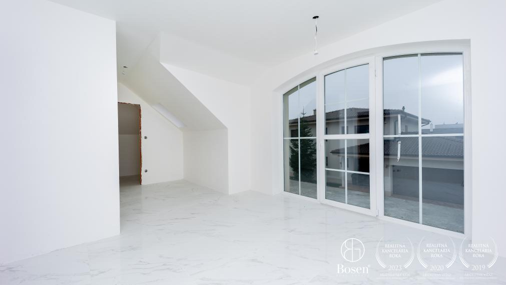 PREDANÉ na prvej obhliadke  - BOSEN |  6 izbový rodinný dom so slnečným pozemkom, Rusovce - Bratislava