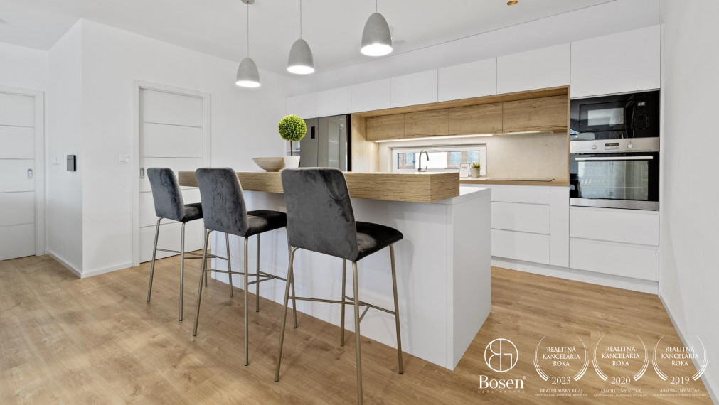 PREDANÉ na prvej obhliadke - Novostavba -  zariadený 4 izbový rodinný dom, Astrová ulica - Kalinkovo